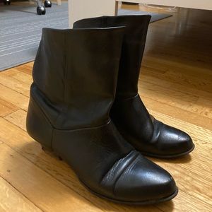 Vintage Balloons size 57 (US size 8) leather ankle boots